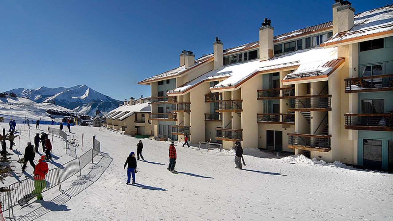 Axtel Village Center Condominiums